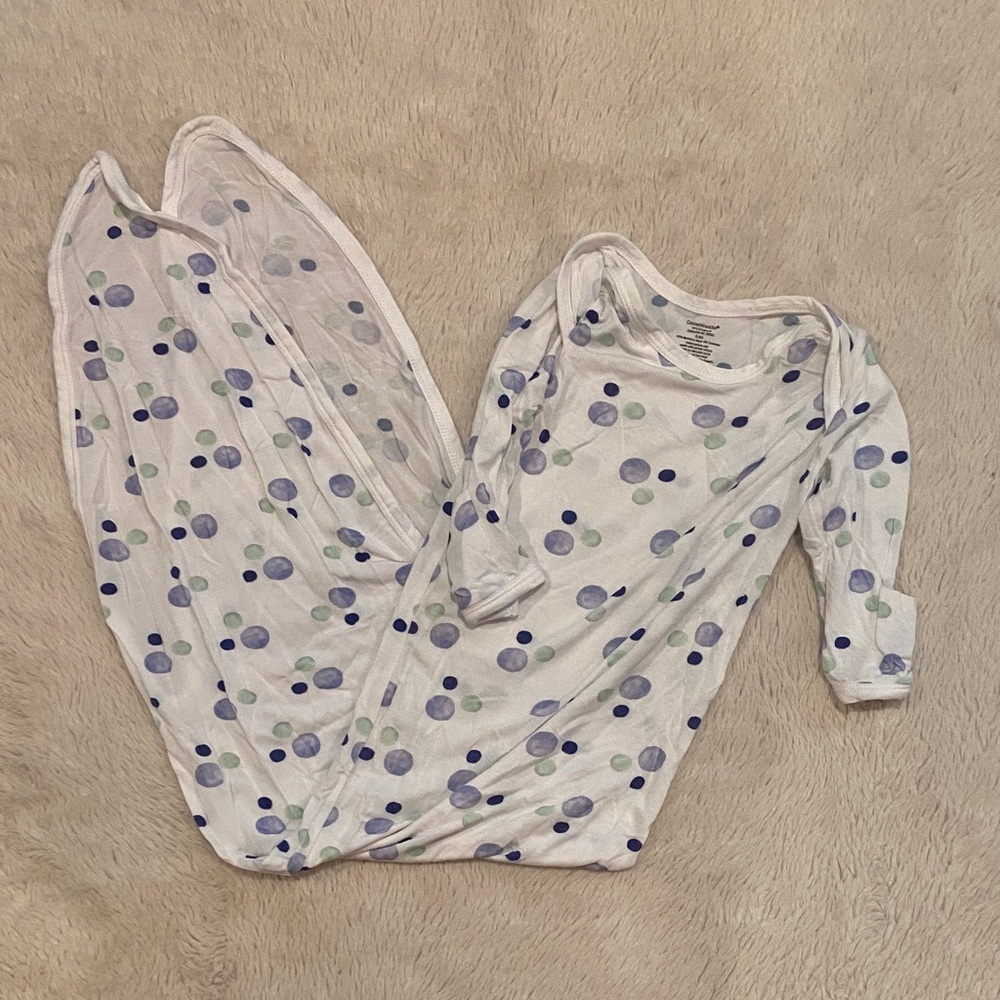 GooseWaddle Bamboo Blend Baby Gown 0–3M – Polka Dot Print